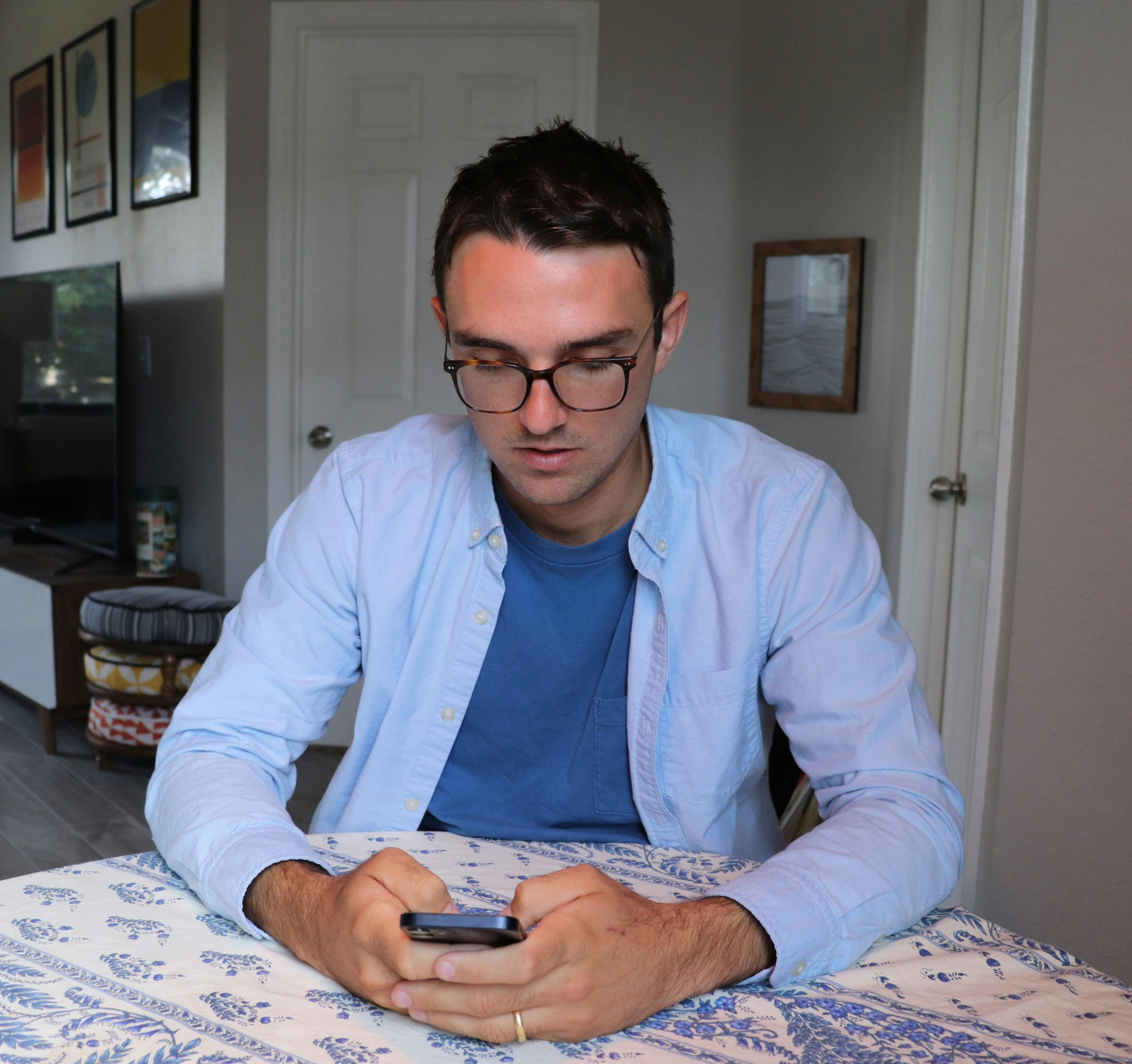 Disable Grayscale in Developer Options 